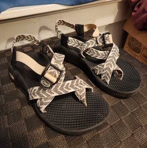 Chaco Z-Cloud Women's Black and Tan Patterned Sandals, Size 7